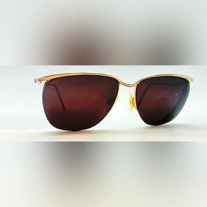 Elegant Gold Frame Women's Sunglasses